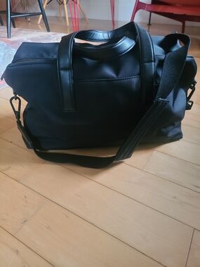 AWAY Everywherr Duffle Bag  Black